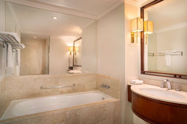 Sheraton Surabaya Hotel & Towers